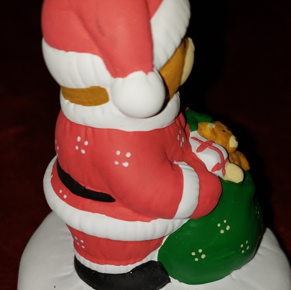 Holiday Musical Ceramic Bear Figurine - Picture 5 of 9